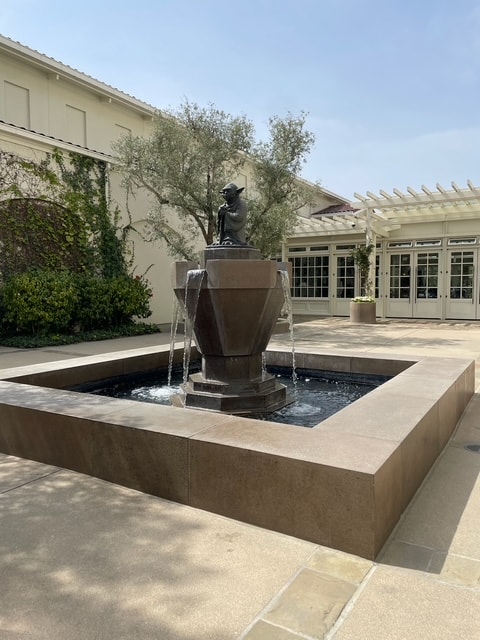 Courtyard fountain lighting project